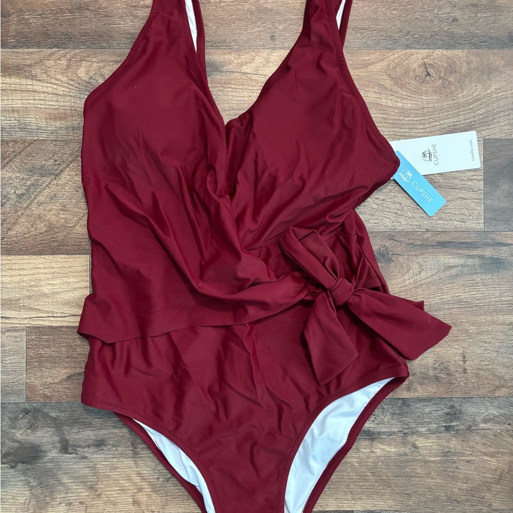 ♥️Chic Dark Red One Piece Swimsuit with Wrap Design